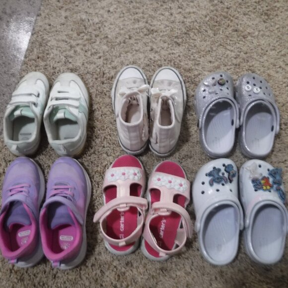 Girls Lot of 6 Shoes Crocs Converse Size 11 - Picture 1 of 1